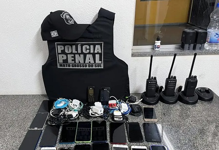 Policiais Federais são presos, suspeitos de contrabandear ouro – Blog do  Silva Lima
