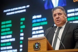 02.05-PLENARIA-RG-027-1-300x200-1