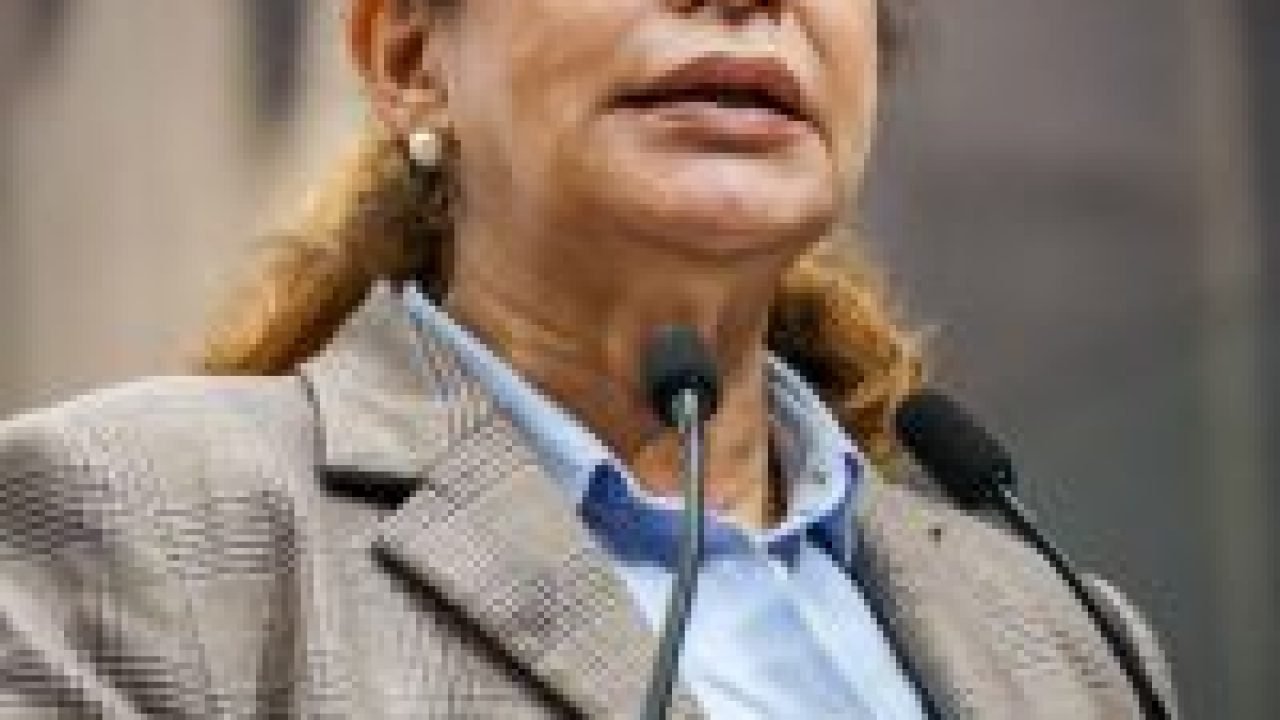 02.24-PLENARIA-JA-028-200×300-1 02.24-PLENARIA-JA-028-200x300-1