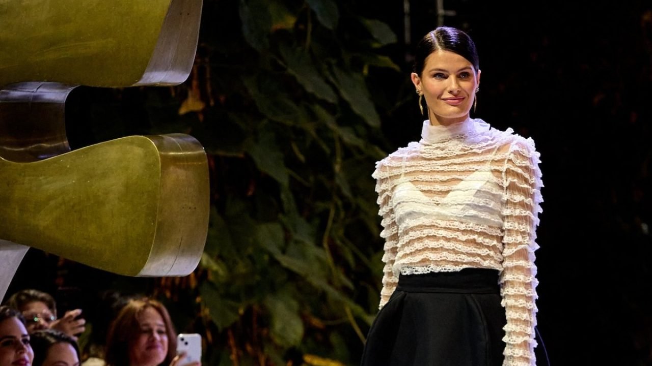 051125_EI_CATWALK-417-1