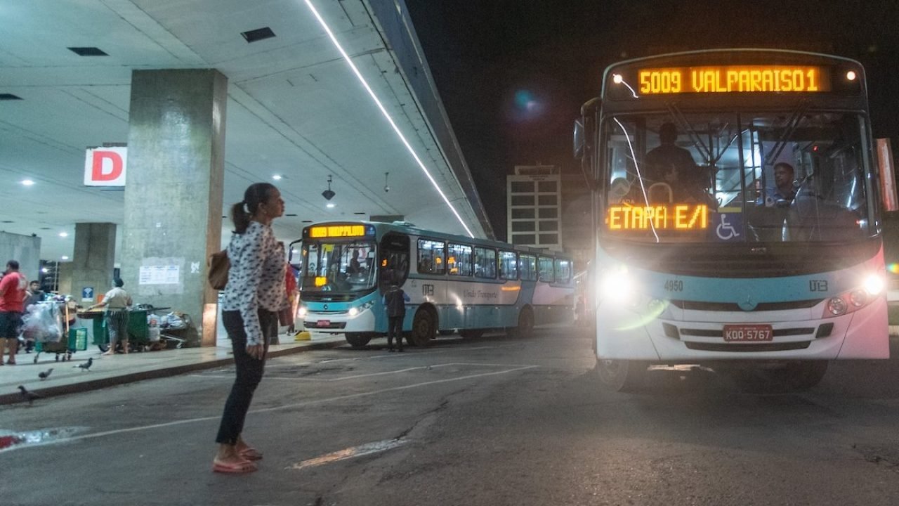 060120-HB-Mudanca-no-local-de-saida-dos-onibus-para-o-Entorno-provoca-filas21