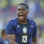 Imagem do atacante Endrick comemorando gol pela Seleção Brasileira — Foto: Image
