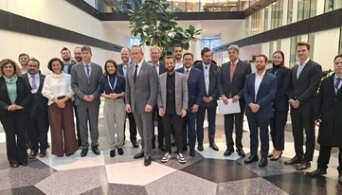 101e1e29-95fc-42d2-83e3-e3a5835435ae-640x330