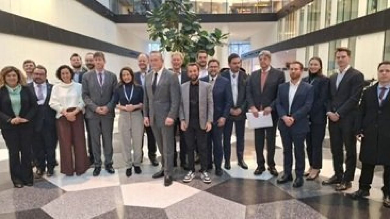 101e1e29-95fc-42d2-83e3-e3a5835435ae-640x330-1