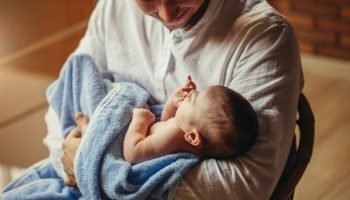 1756915575_licenca-paternidade-768x512