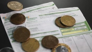 1_gm120122002-20436268