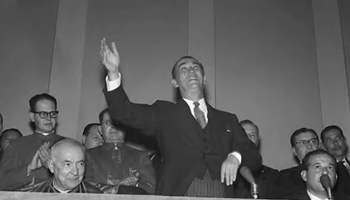 1_juscelino-kubitschek-na-sessao-de-inauguracao-do-congresso-nacional-em-brasilia-arquivo-nacional-rio-de-janeiro-66533551-e1778264794685-660x330