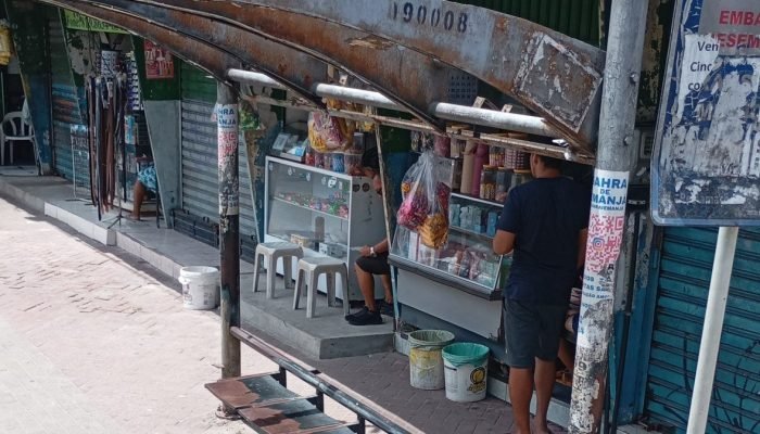Ponto de Ônibus em Camaragibe Causa Preocupação por Deterioração