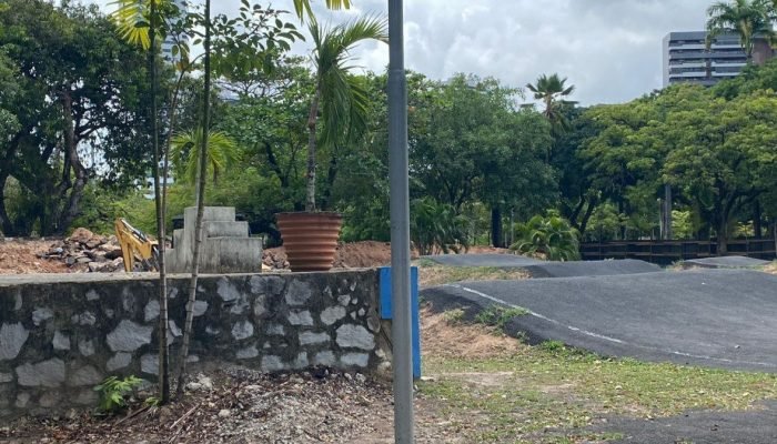 Destruição da pista de bicicross do Parque da Jaqueira