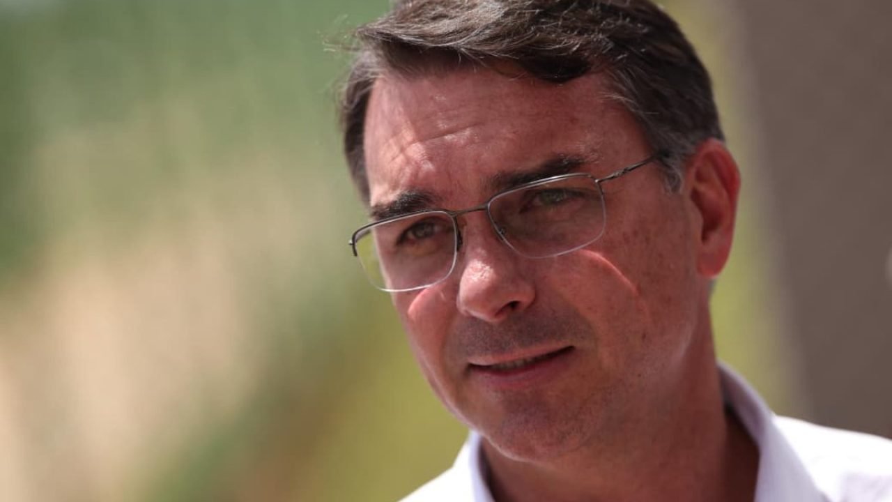 1b69607d-flavio-bolsonaro