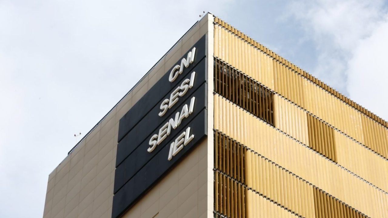 2a172683-predio-fachada-cni-sesi-senai-iel-em-brasilia-df-metropoles-2-1200x800