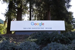 ONG: Gigantes tecnológicas mentem sobre os benefícios climáticos da IA — Foto: N