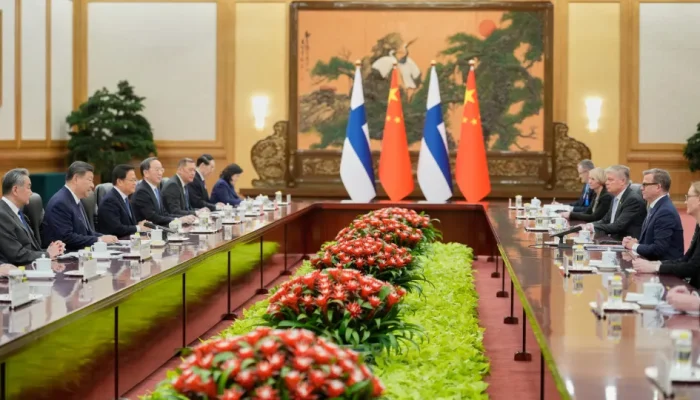 Xi Jinping Reafirma Apoio à ONU e Critica Iniciativa Rival dos EUA