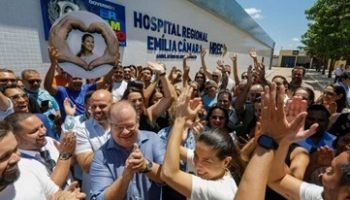 4d20f076-a653-45eb-a081-77150b48ba06-640x330