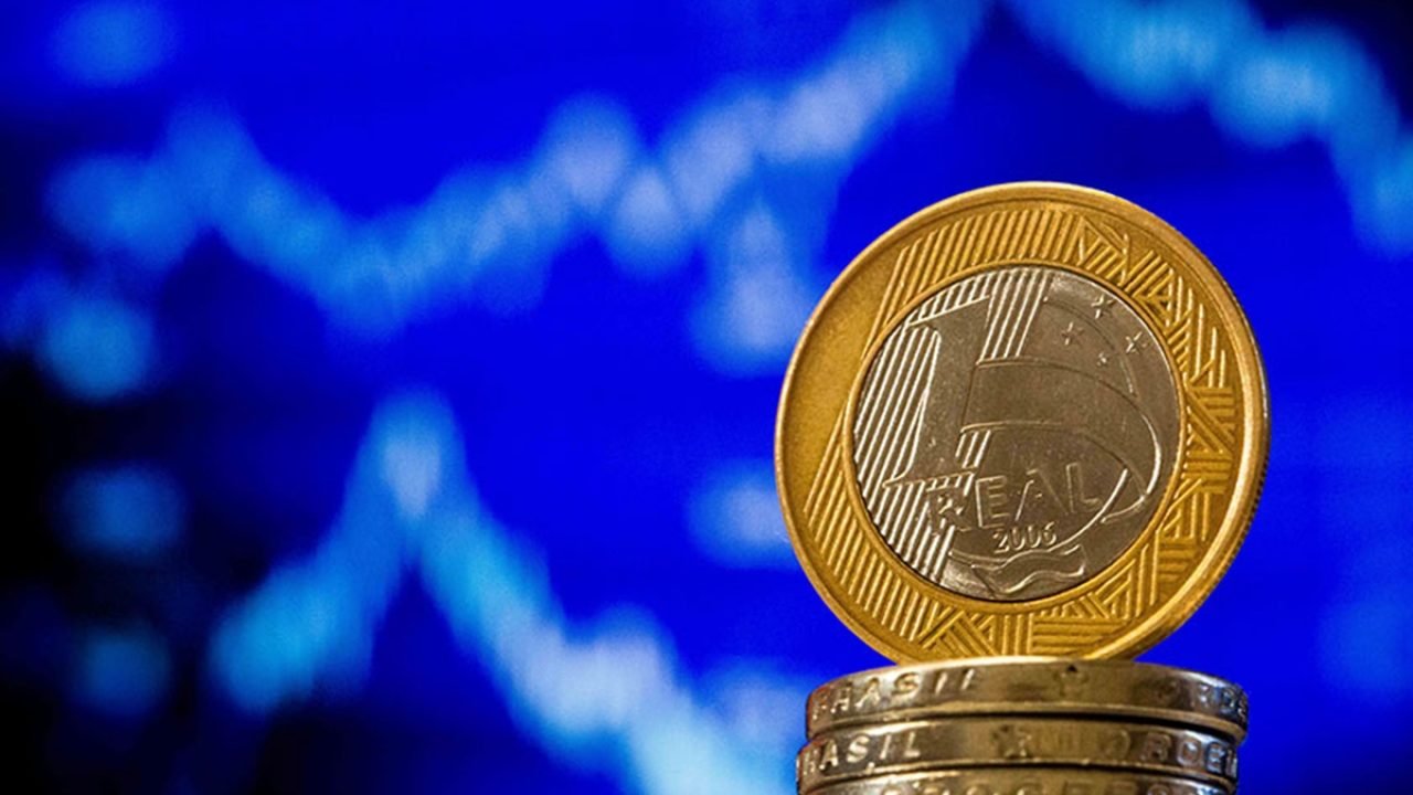 Imagem colorida de moeda de real — Foto: 1 de 1 Imagem colorida de moeda de real