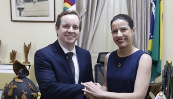 65d36608-1f89-43fc-aec8-a719641e2a7f-640x330