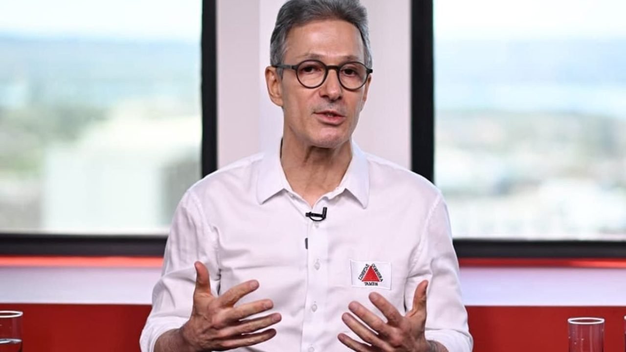 667ac557-governador-romeu-zema-1200x800