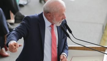 6be81aaa-foto-lula-ato-8-janeiro2