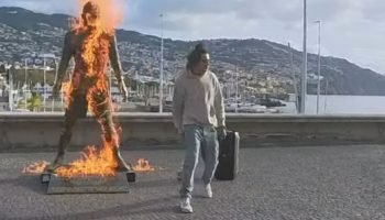 9d3577d7-cristiano-ronaldo-estatua-fogo