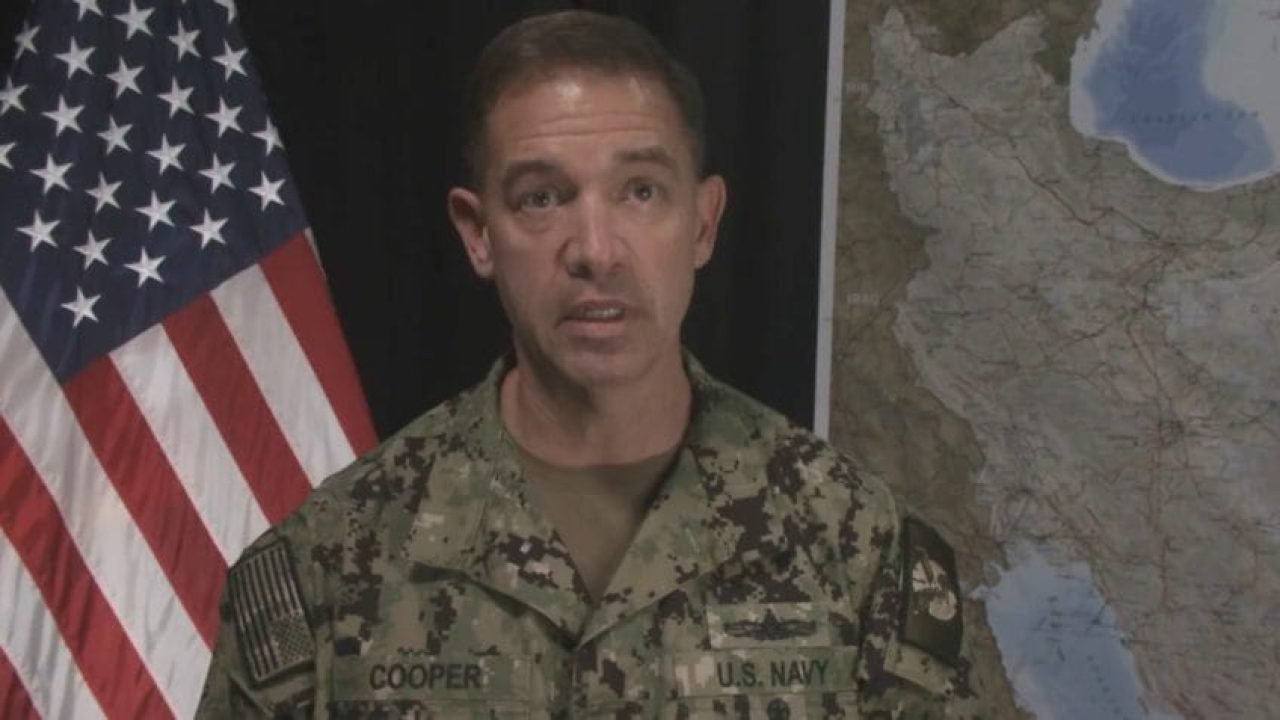 Brad-Cooper-Marinha-EUA-3-mar-2026-848×477-1 Foto: O almirante Brad Cooper, do Comando Central dos EUA, durante pronunciament