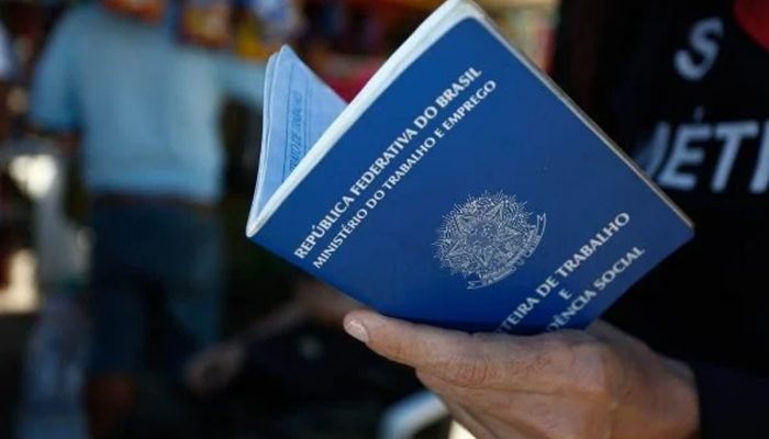 Carteira-de-trabalho-.jpg