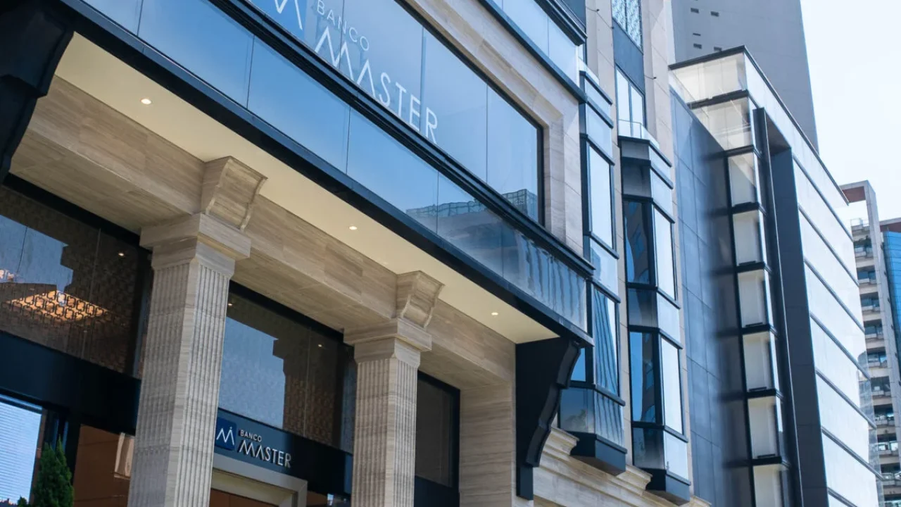 Consorcio-liderado-pela-Fictor-Holding-Financeira-pediu-ao-Banco-Central-para-comprar-o-Banco-Master Consorcio-liderado-pela-Fictor-Holding-Financeira-pediu-ao-Banco-Central-para-comprar-o-Banco-Master