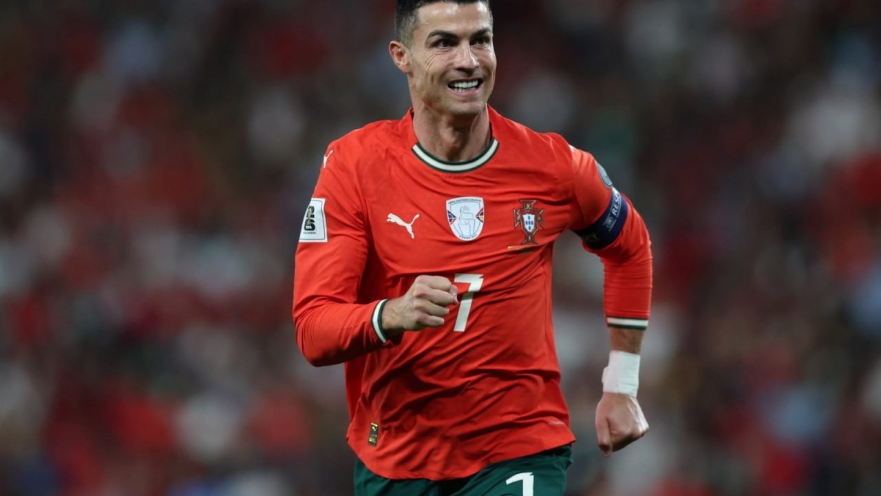 Cristiano-Ronaldo-Portugal-9