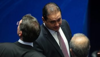 Davi-Alcolumbre-adia-a-pedido-Weverton-Rocha-a-votacao-do-Projeto-de-Lei-Complementar-PLP-1922023-qu