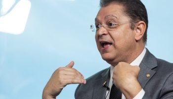 Deputado-Sostenes-Cavalcante-PL-RJ-lider-do-PL-na-Camara-Metropoles-15-1200x800