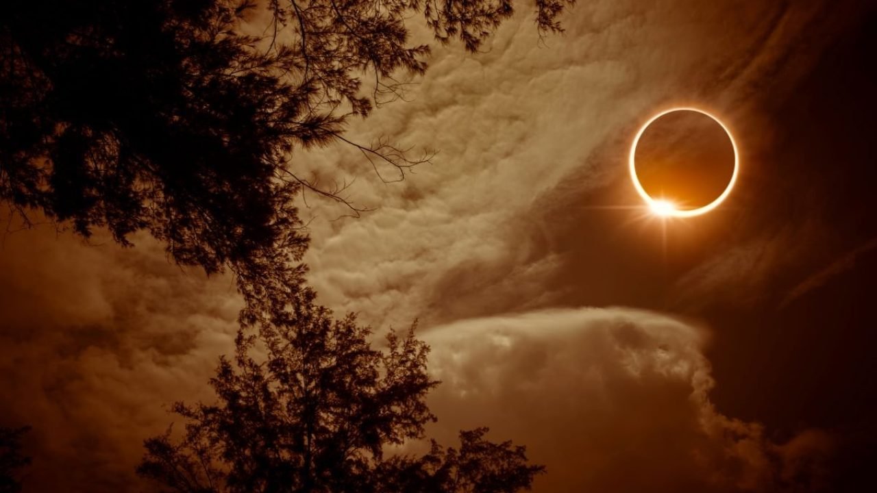 Eclipse-solar-anular-capa