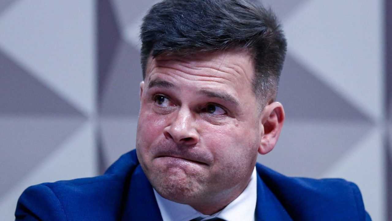 Ex-diretor-da-PoliCC81cia-RodoviaCC81ria-Federal-Silvinei-Vasques-fala-aCC80ComissaCC83o-Par Ex-diretor-da-PoliCC81cia-RodoviaCC81ria-Federal-Silvinei-Vasques-fala-aCC80ComissaCC83o-Par