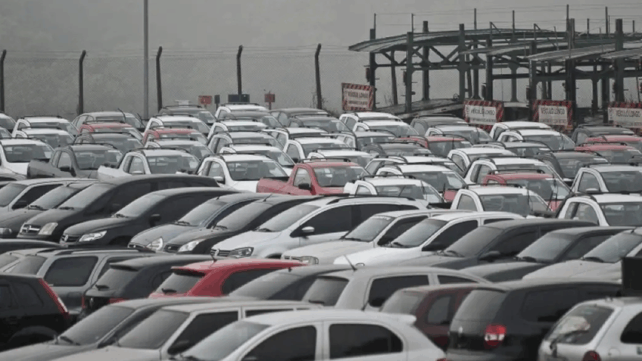 Foto: Os envios de veículos brasileiros para a Argentina recuaram de 15.600 unid