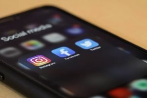 FACEBOOK-INSTAGRAM-848x477-1