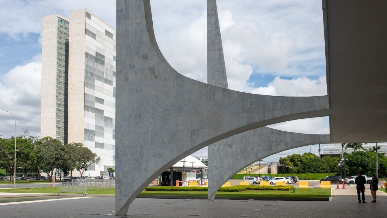 Foto: 1 de 1 Fachada do Congresso Nacional e Palacio do Planalto deputados e sen