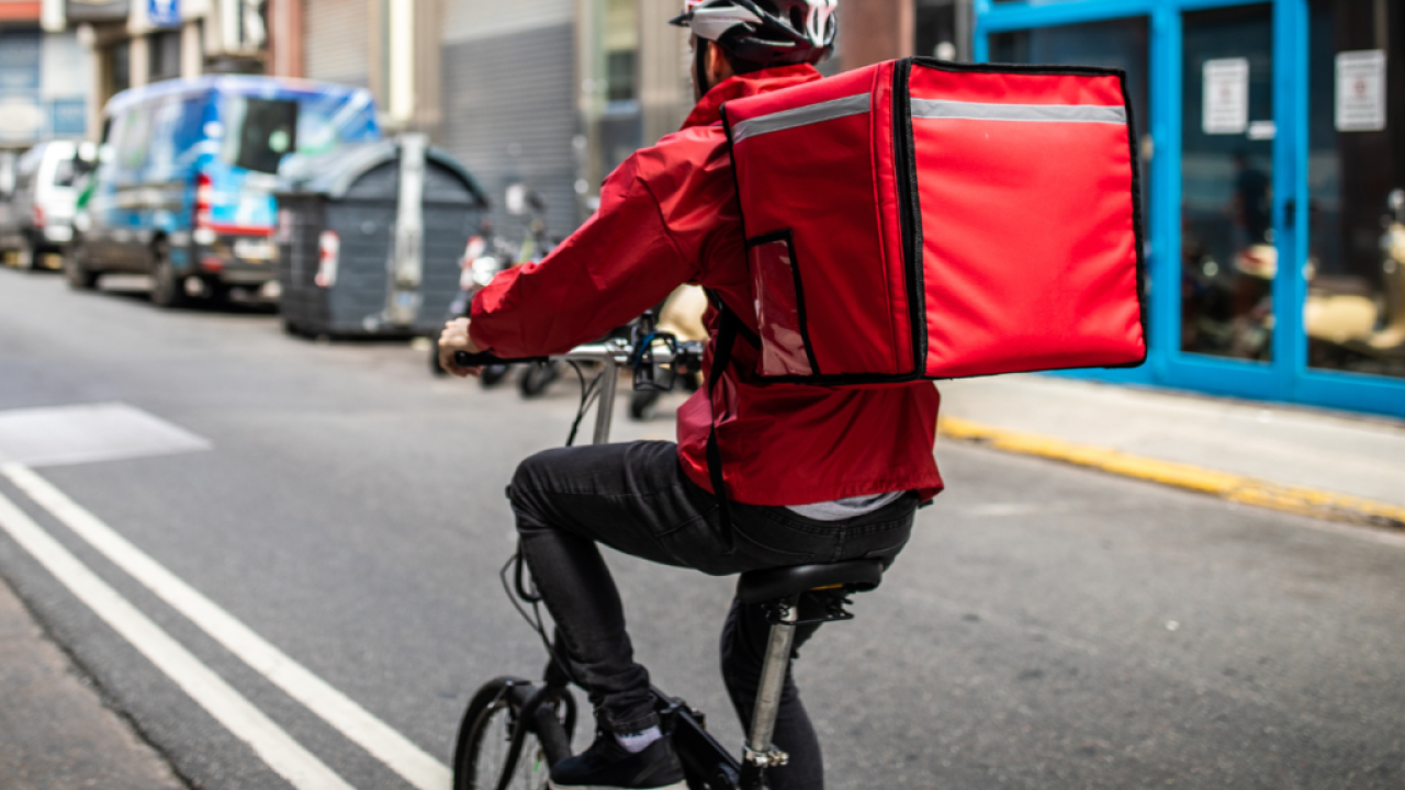 Foto-Banco-de-ImagensCanva-1024×682-1 Serviço de entrega por aplicativo. — Foto: Banco de imagens/Canva