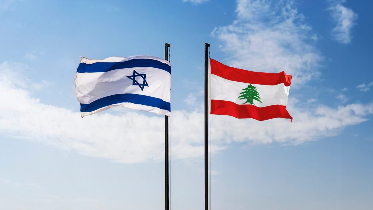 Imagem colorida mostra bandeiras de Israel e Líbano — Foto: 1 de 1 Imagem colori