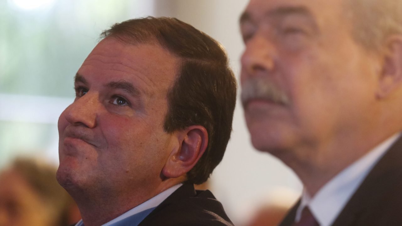 Rio de Janeiro (RJ), 29/08/2023 - O prefeito Eduardo Paes e o presidente do BNDES, Aloizio Mercadante, na abertura do seminário Thinking 20, a Global Order for Tomorrow, no Palácio da Cidade. Foto: Fernando Frazão/Agência Brasil