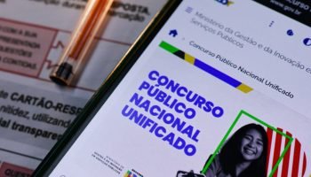 Imagem-ilustrativa-concurso-Nacional-Unificado-CNU-provas-MetroCC81poles-11-e1738757426995