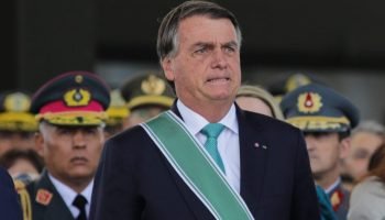 JairoBolsonaro-DiaDoExercito-QG-Militares-Exercito-DesfileMilitar-Ditadura-Soldados-58-1-1-848x477-1