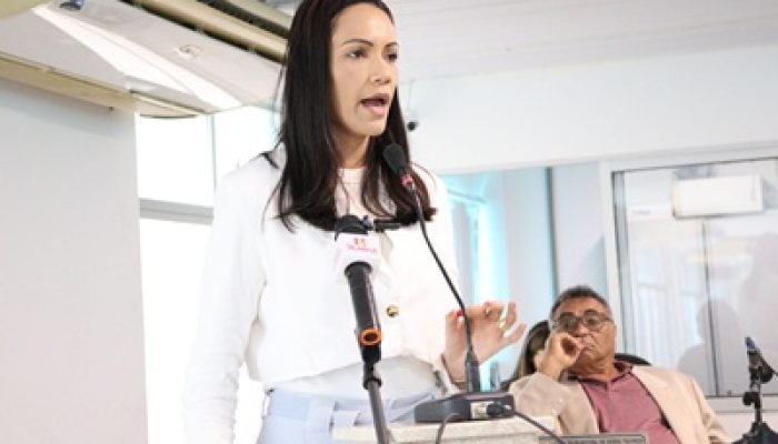 Juliana-Tenorio-1-scaled