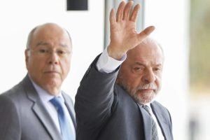 Lula-Suriname-JenniferGeerlings-Simons-MauroVieira-RicardoStuckert-6-scaled-1-848x477-1