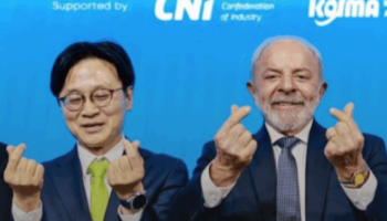 Foto: O presidente sul-coreano, Lee Jae-myung (esq), e o presidente Lula (dir) p