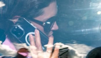 Michelle-Bolsonaro-chegou-a-capital-federal-e-desembarcou-no-hangar-da-Vip-Service-Aviation-na-tarde