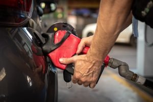 Postos-de-etanol-gasolina-e-diesel.-CombustiCC81veis-ficaraCC83o-mais-caros-a-partir-de-1o-de-fe