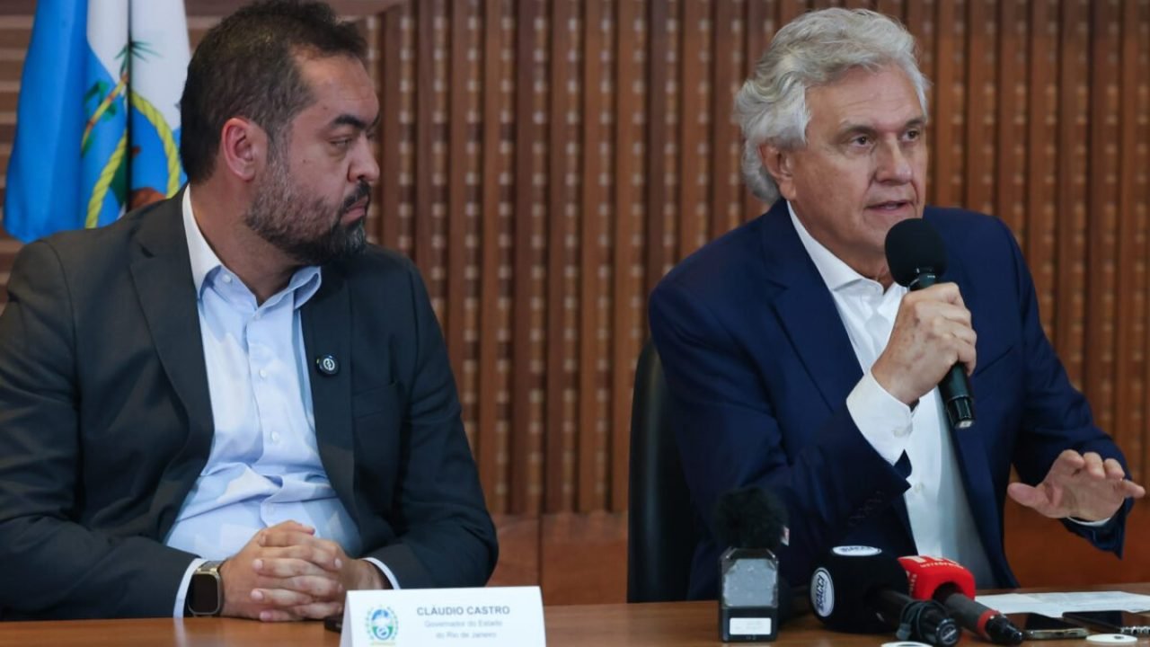 Reuniao-para-discutir-estrategias-para-combate-ao-crime-organizado-no-pais.-Governador-Claudio-Castr