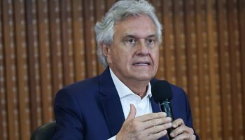 Reuniao-para-discutir-estrategias-para-combate-ao-crime-organizado-no-pais.-Governador-Claudio-Castr