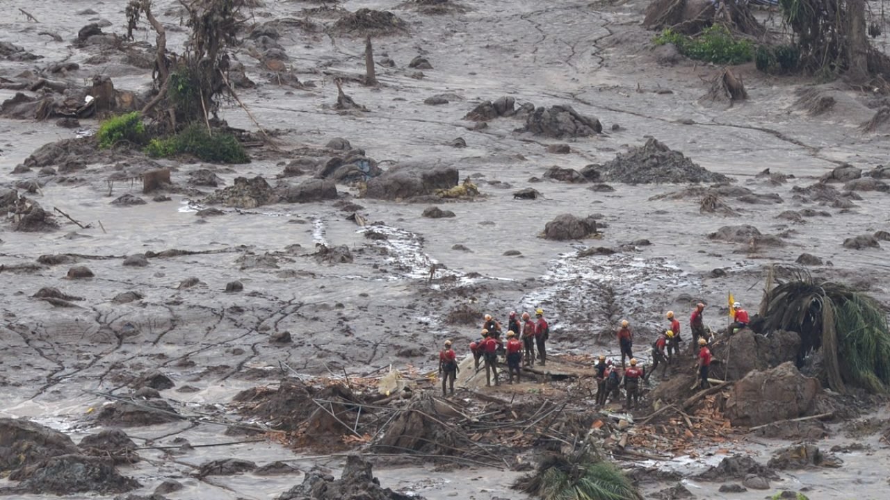 Foto: 1 de 1 Mariana, Samarco, Vale - Foto: (Antonio Cruz/Agência Brasil)