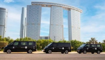 Veículos autônomos oferecem transporte pelas categorias Uber Comfort e UberX em