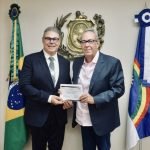 Convite da cerimônia de posse do desembargador Erik Simões — Foto: Lucas Patríci