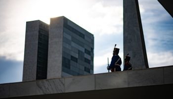 Vista-do-Congresso-Nacional-com-Palacio-do-Planalto-em-primeiro-plano-Metropoles-11